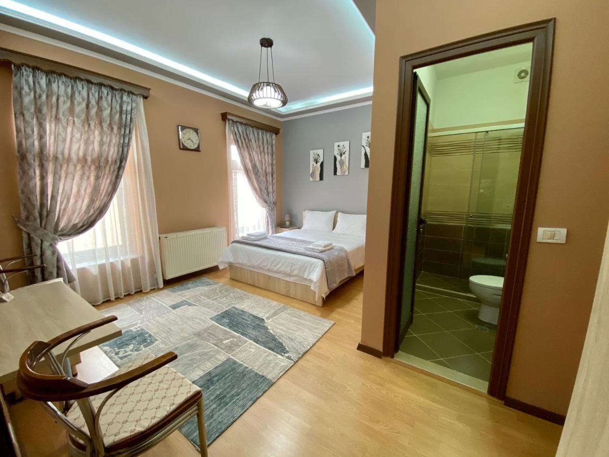 Vila A Hotel Korce Exteriér fotografie